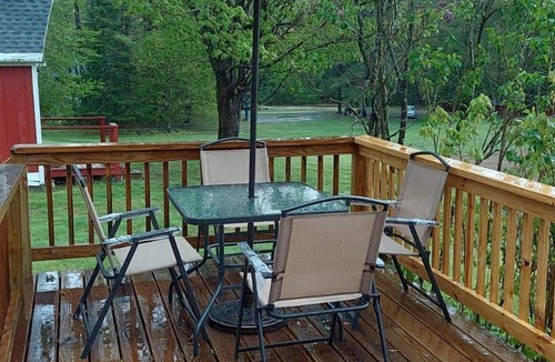 Campton House | "Riverside Den" 3 Bedroom