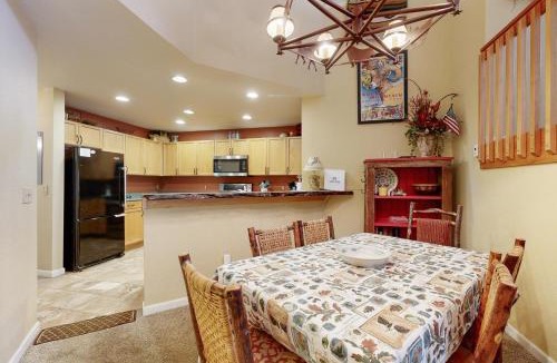 Edwards Apartment | Riverside Treehouse
