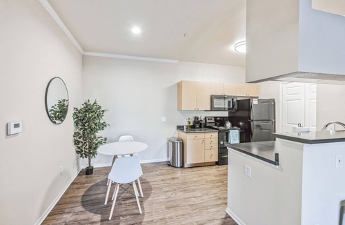 Castle Rock Apartment | Rocky Mountain Haven w/king bed, pool & hot tub