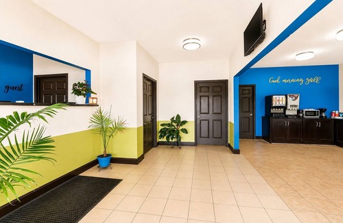 Dilley Hotel | Rodeway Inn