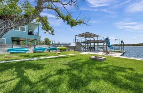 Kingsland House | Rolling Waves Haven Concierge Services Available