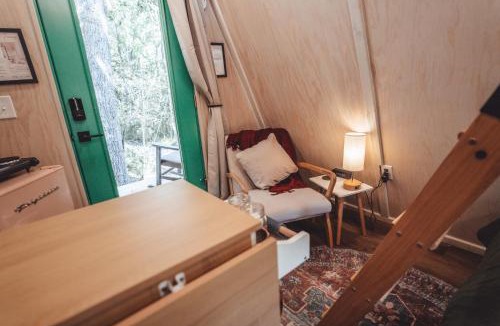 Rockbridge Apartment | Romantic A-Frame Couples Retreat Cozy and 12 Acres