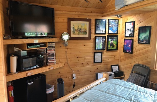 Fairbanks North Star Borough Cabin | Romantic Alaskan Getaway ! Cozy Aurora Log Cabin at Hot Springs near Fairbanks