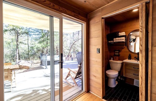 Log Cabin Cabin | Romantic Container with Jacuzzi Great for a Couples Retreat in Texas