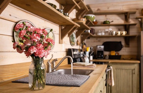 Purlear Cottage | Romantic Mountain Cottage Near Boone