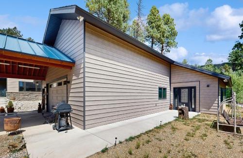 Bayfield House | Romantic Mountain Retreat Near Vallecito Lake!