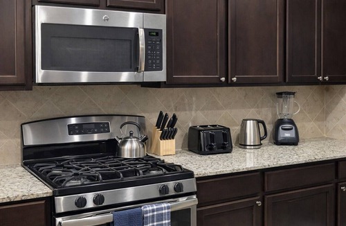 Richmond House | Rosenberg 4BR 3 Baths Getaway- 6 Beds Ideal for Families & Groups! Book Now!