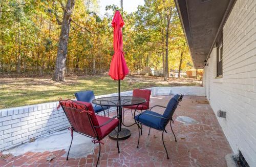Cartersville House | Rustic 3BR Home in a Natural Cartersville Getaway