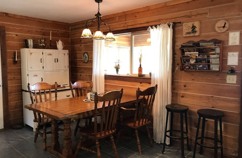 Alpine Village Cabin | Rustic and charming dog-friendly mountain retreat with deck, W/D, & amazing view