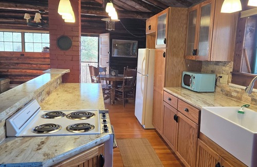 Nathrop Cabin | Rustic Cabin ~ Private Mtn Views ~ Dog Friendly