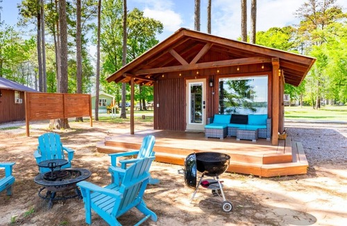 Hemphill Cabin | Rustic Cedar Waterfront Cabin 8 on Toledo Bend
