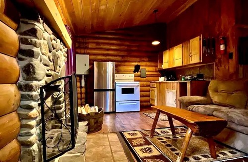 Lisbon House | Rustic Log Cabin #6 - "Fireside" Near Franconia Notch State Park