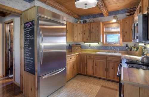 Creede House | Rustic Log Cabin - Close to Creede - Picturesque Views