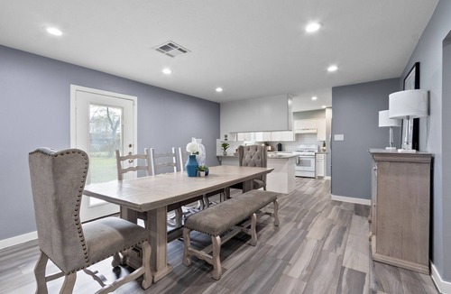 Westbury House | Rustic Modern Spacious home/near Nrg, Downtown, meyerland plaza
