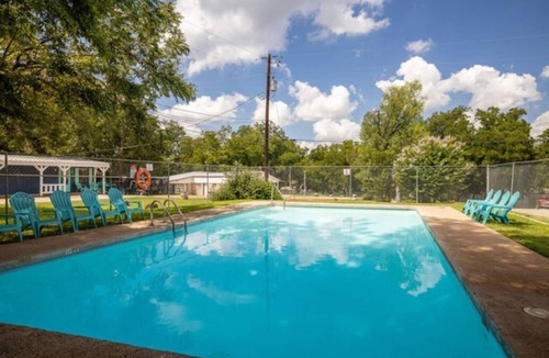 Burnet RV Rental | RV Site - Pull Through 21