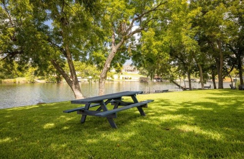 Burnet RV Rental | RV Site - Pull Through 35