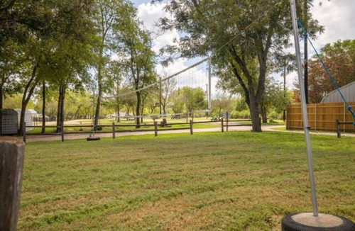 Burnet RV Rental | RV Site - Pull Through 43