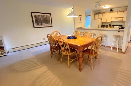 Carroll Condo | S10 Cozy Bretton Woods ground level condo, mountain views, large yard, dog friendly, Great Location!