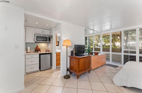 Diamond Head - Kapahulu - St. Louis Apartment | Sanctuary by the Sea/Studio Apt.
