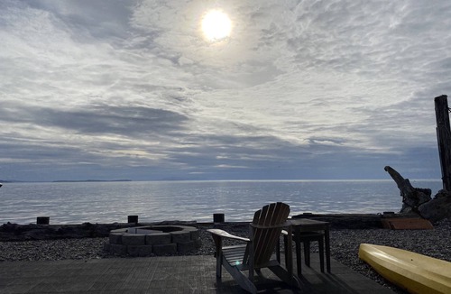 Ferndale House | Sandy Point Beachfront