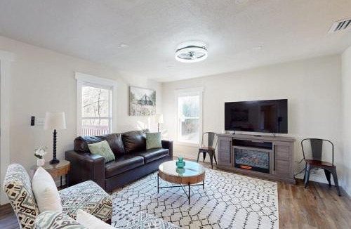 Sylva House | Savannah Creek Cottage