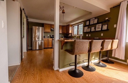 Sitka House | Scales & Shells: 4 BR, 2.5 BA House in Sitka, Sleeps 8