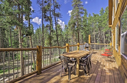 Valley of the Sun Cabin | Scenic Mountain Cabin on 4 Wooded Acres & Hot Tub!