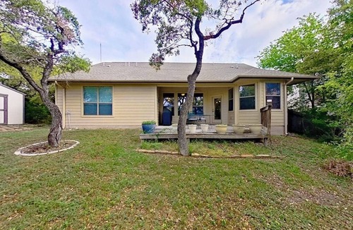 Apache Shores House | Scenic retreat with fenced yard, patio, central AC, & washer/dryer