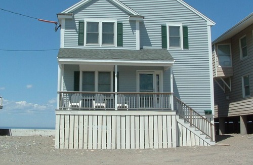 Scituate House | SCITUATE Beach Front huge 4 bedroom 2 bath. Amazing views sleeps 13. NEW!!