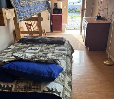 Kalifornsky Apartment | Scout Lake Adventures - LAKE FRONT fishing avail