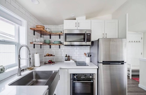 High Point Apartment | Seattle Guesthouse: Downtown Access + Peaceful Retreat