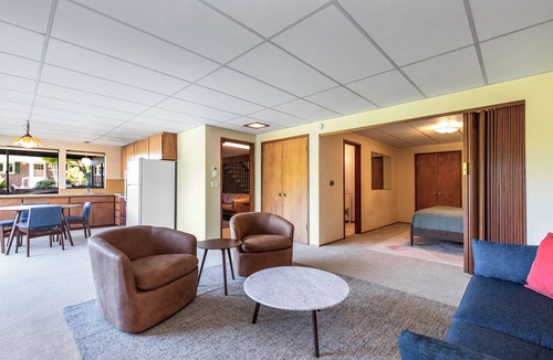 Seattle Metro Area House | Seattle Mid-century Reteat