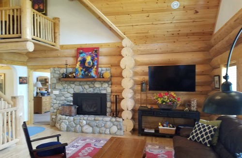 Winter Park Highlands House | Secluded Custom Log Home w Hot Tub - by Winter Park, Granby Ranch & Grand Lake