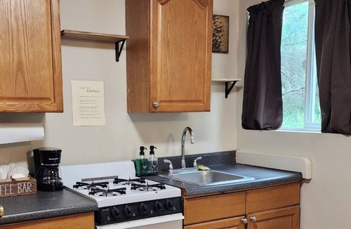 Bear Creek Apartment | Secluded group of cottages close to town