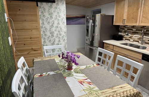 Leilani Estates House | Secluded house, Opening special!