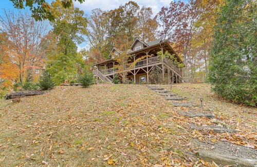 Mars Hill Cottage | Secluded Mtn-view Retreat in Mars Hill