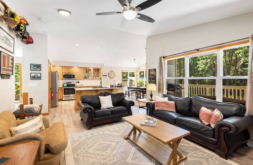 Ronald House | Secluded Pine Cabin with Hot Tub, Pet-Friendly Grounds & Forest Trails