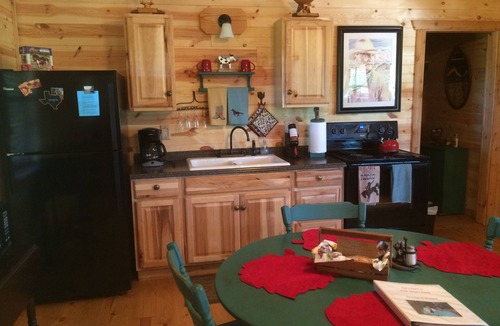 Utopia Cabin | Secluded Ranch Cabin Get Away Between Lost Maples & Garner