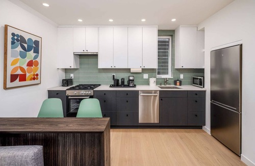 Wallingford Apartment | Secret Hideaway - New Custom Built Home