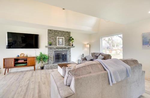 Burnet House | Serene Burnet Getaway w/Buchanan Lake Views!