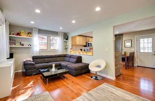Points House | Serene Springfield Retreat on 6 Acres w/Hot Tub!