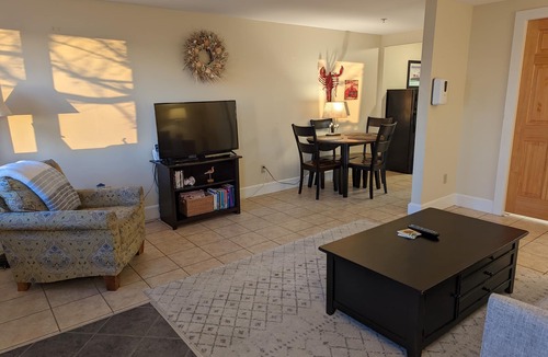 Edgecomb Apartment | Sheepscot Harbour Studio #205