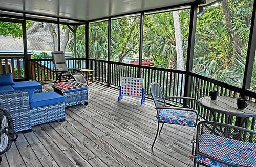 Weeki Wachee Gardens House | Shelter from the Storm | Weeki Wachee Riverfront Escape