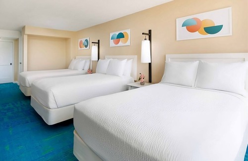Waikiki Hotel | Short Distance From The Well Known Sites! 2 Family-friendly Units, Pool