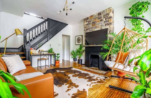 Victorian Village House | Short North/Downtown | Walk to Convention Center | Free Parking | 5,800+ Reviews
