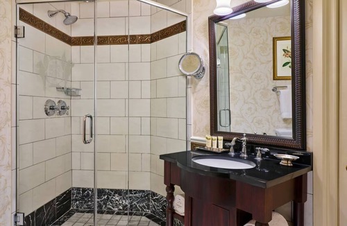 Uptown Hotel | Signature King | The Brown Palace | Legendary 1892 Stay, Downtown