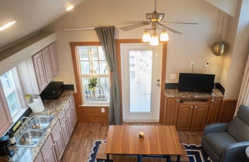 La Hacienda Estates House | Silly Goose Sleeps 6 10 Mins From Lake Travis