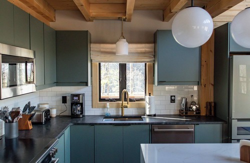 Intervale House | Ski Chalet | Hot Tub, Theater & Games | Attitash