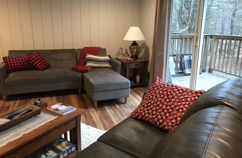 Thornton Condo | Ski & hike White Mt Natl Forest! Minutes from Waterville Valley, Loon & more