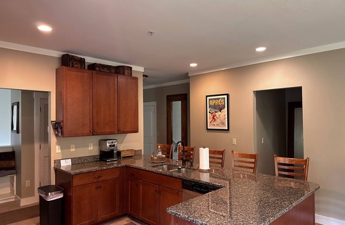 Lincoln House | Ski In-Out Luxury Loon Townhouse, Pool & Spa Access, Sleeps 12, 2 levels!
